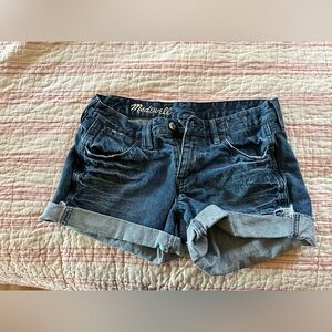 Madewell shorts size 26 mid rise distressed